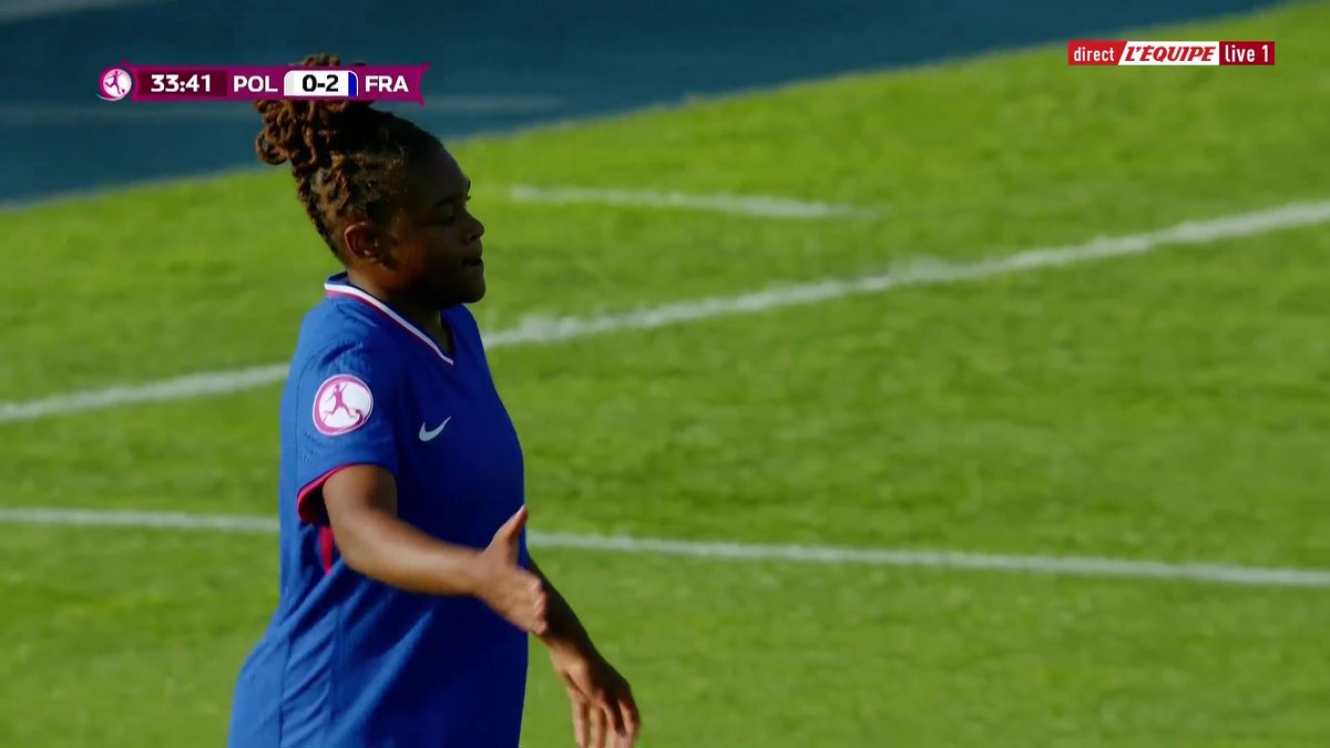 Le doublé de Liana Joseph ! Les Bleuettes s’ouvrent la voie des demi-finales de l’Euro U19 #lequipeFOOT Suivez le match contre la Pologne en direct par ici >
