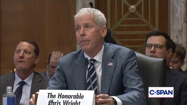 .Tom Cotton: "Are there any Iranian scientists in any of our labs, as of right now?" Energy Secretary Wright (Secretary Chris Wright): "Not that I'm aware of."