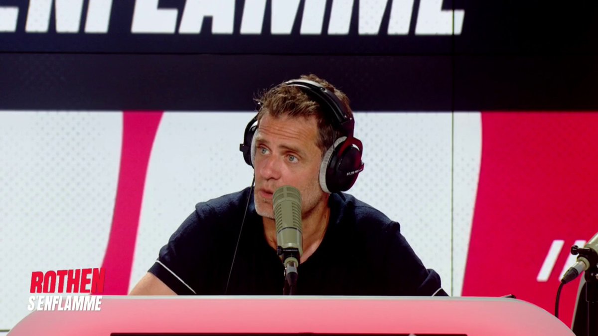 🗣💬 "Derrière le PSG, c'est le néant. Le désert. C'est un regret, il n'aura existé que six-sept années comme coach de haut niveau. Il s'est totalement raté." Jérôme Rothen regrette que la carrière d'entraîneur de Laurent Blanc n'ait pas tenu toutes ses promesses.