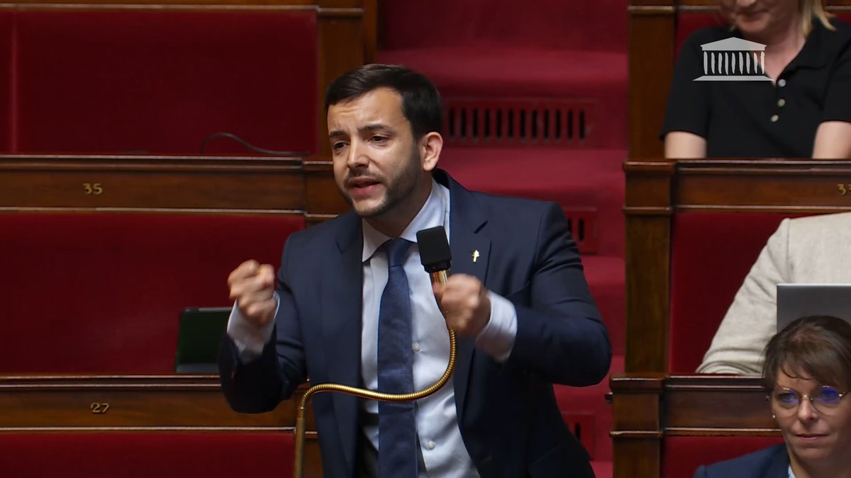 « Vous agissez contre l'écologie et vous accusez les autres d'être responsables des crimes dont vous êtes responsables. Est-ce par cynisme, par incompétence ou par corruption ? L'avenir le dira ! » Jean-Philippe Tanguy Ⓜ️ révèle toute l'escroquerie de Dominique Voynet et des Verts ⤵️
