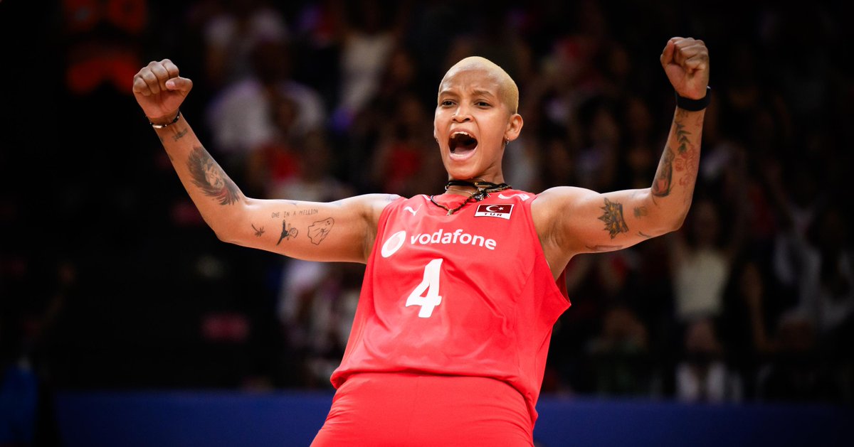 #VNL2025 🇹🇷 A Night to Remember in ISTANBUL 🔥 In front of 16,500 electric fans, Türkiye made a statement with a 3-0 win over a brave and battling Dominican Republic 🇩🇴 Pure passion. Pure #volleyball #bepartofthegame