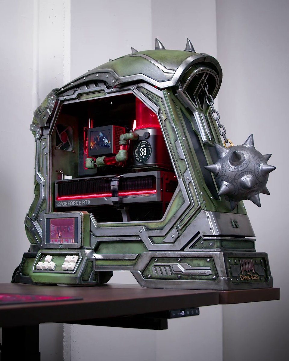 💀 New GeForce Garage Build 💀 Check out this epic DOOM Slayer-inspired rig by Nate Gentile, powered by a GeForce RTX 5090! Play classic DOOM on the built-in LCD or unleash this build's full power to go #RTXOn with #DOOM: The Dark Ages featuring newly enabled Path Tracing. 🤯