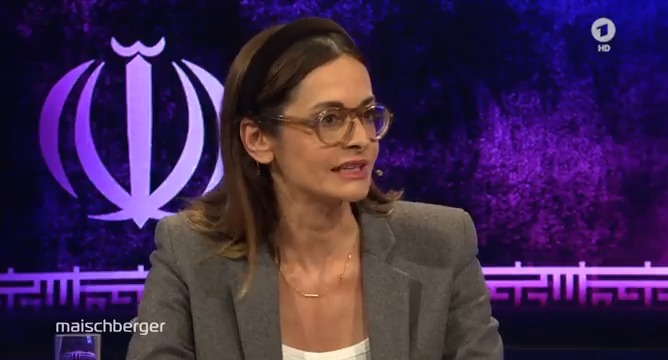 „Ich finde es sehr zynisch”, so die Journalistin Iris Sayram (@IrisMa8) über die ‚#Drecksarbeit’-Äußerung von #Merz zum Vorgehen #Israels gegen den #Iran. Wegen der toten Zivilisten auf beiden Seiten sei es schwierig, sich einer solchen „Wortwahl zu bedienen”. #maischberger