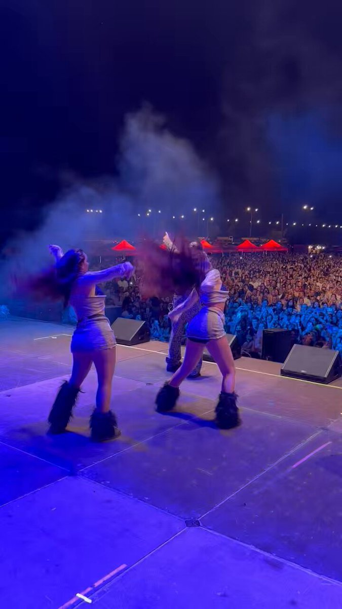 Si no te cuida… que se vaya lejos!!!! luciadelapuerta 🧢🖤 #Los40PopToledo