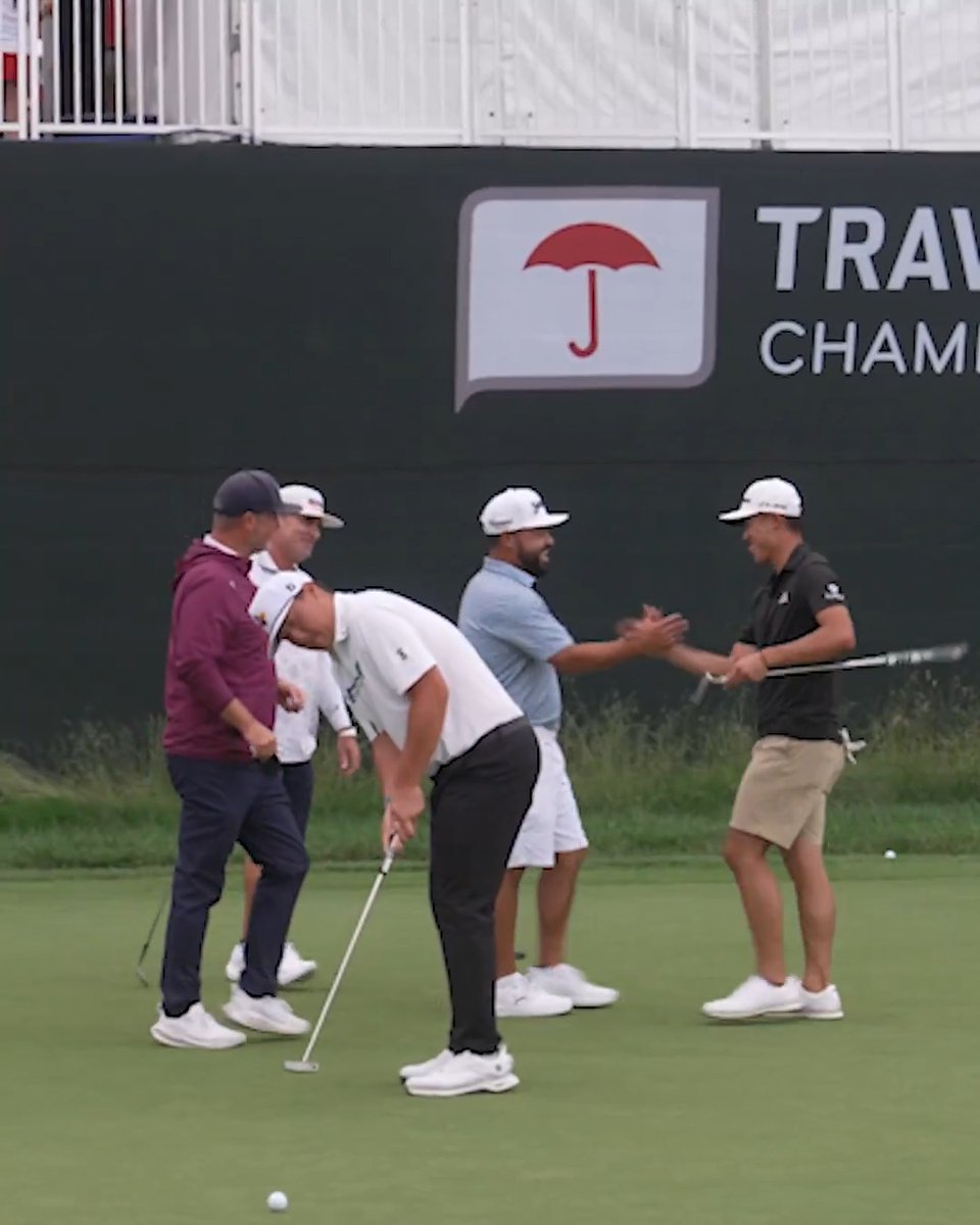 A warm welcome for JJ Spaun in Connecticut ❤️