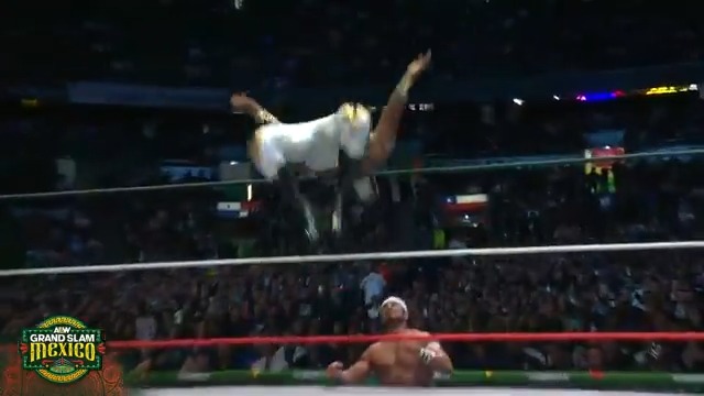 .TEMPLARIO CMLL sends Volador Jr. CMLL flying! Watch #AEWGrandSlamMexico LIVE on TBS &amp; MAX