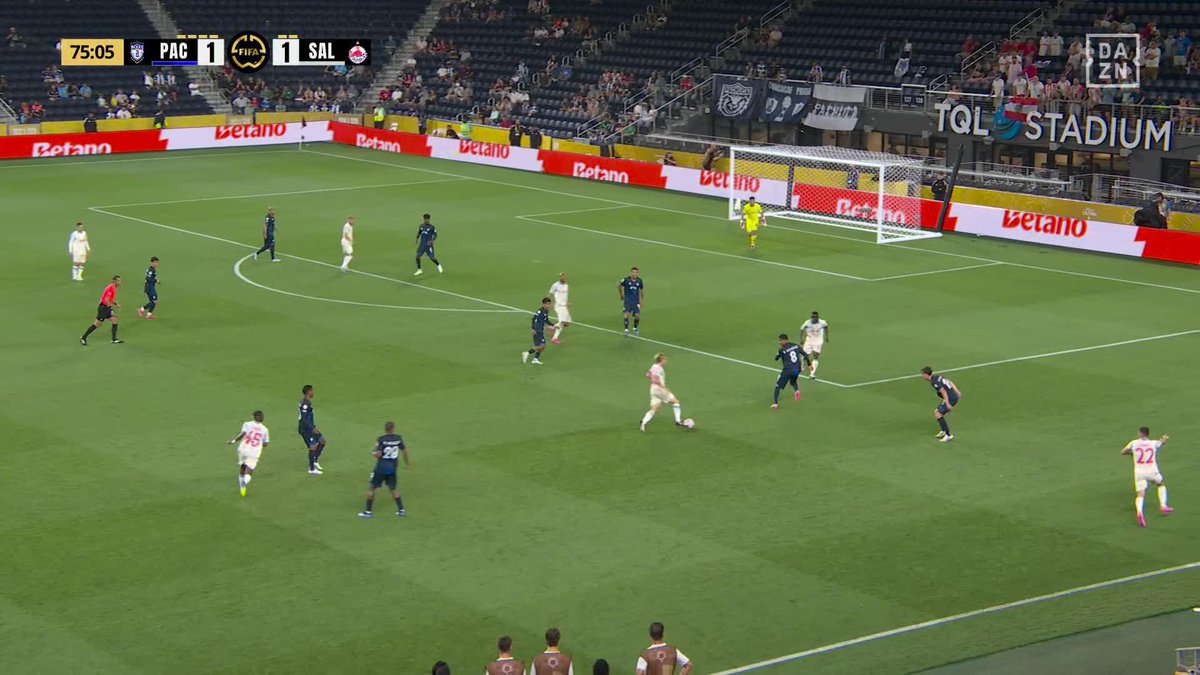 🚨🚨🚨🚨🚨 مجموعة الهلال!! بالنتيجة الحالية خصم الهلال القادم سالزبورغ يتصدر 🇦🇹 سالزبورغ 2-1 باتشوكا 🇲🇽 🔥🔥🔥🔥🔥🔥🔥🔥🔥🔥🔥🔥🔥