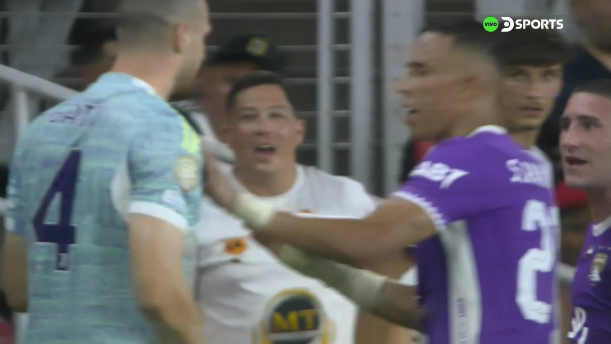 Facundo Zabala de 1.71m CARA A CARA vs. Federico Gatti de 1.90m, en pleno partido entre Juventus y Al-Ain. 😳🧨