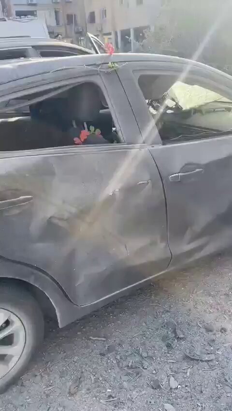 🚨🇮🇱 🇮🇷 BREAKING: MISSILES HIT TEL AVIV, RAMAT GAN, AND HOLON In addition to Beersheba, Iranian ballistic missiles struck Tel Aviv, Ramat Gan, and Holon, causing extensive damage in central Israel. According to Magen David Adom, one person in Holon is seriously wounded and nearly two dozen others are lightly hurt following a missile impact there. Emergency services are responding across multiple sites as reports of casualties and destruction continue to emerge. Source: Local Focus - Security Alerts n12