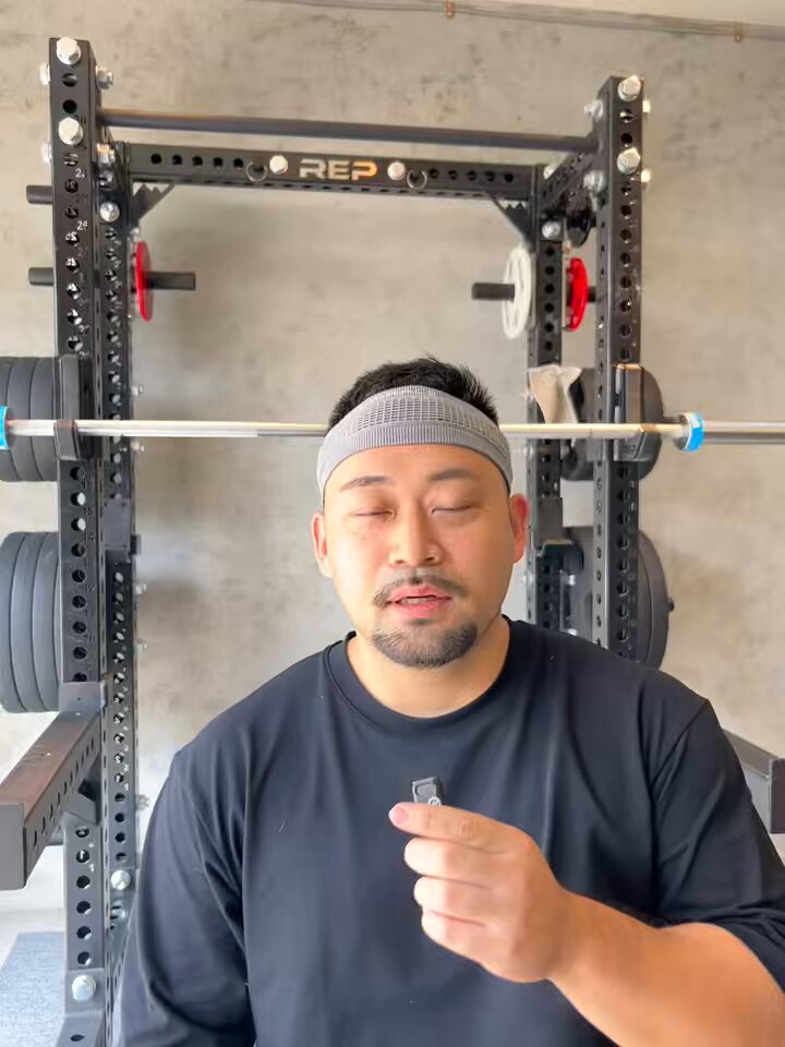 リプ欄に上裸画像を貼る是非について真剣に話しました