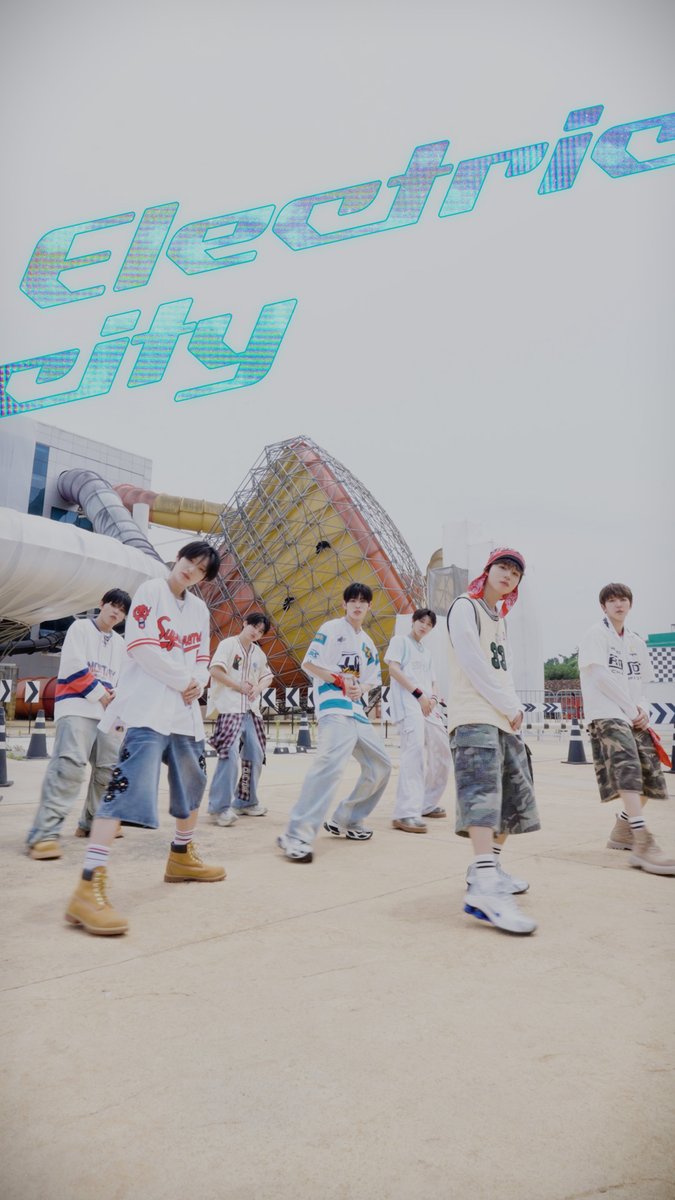 번쩍 튀는 Spark⚡ #KickFlip #킥플립 #Kick_Out_Flip_Now #Electricity