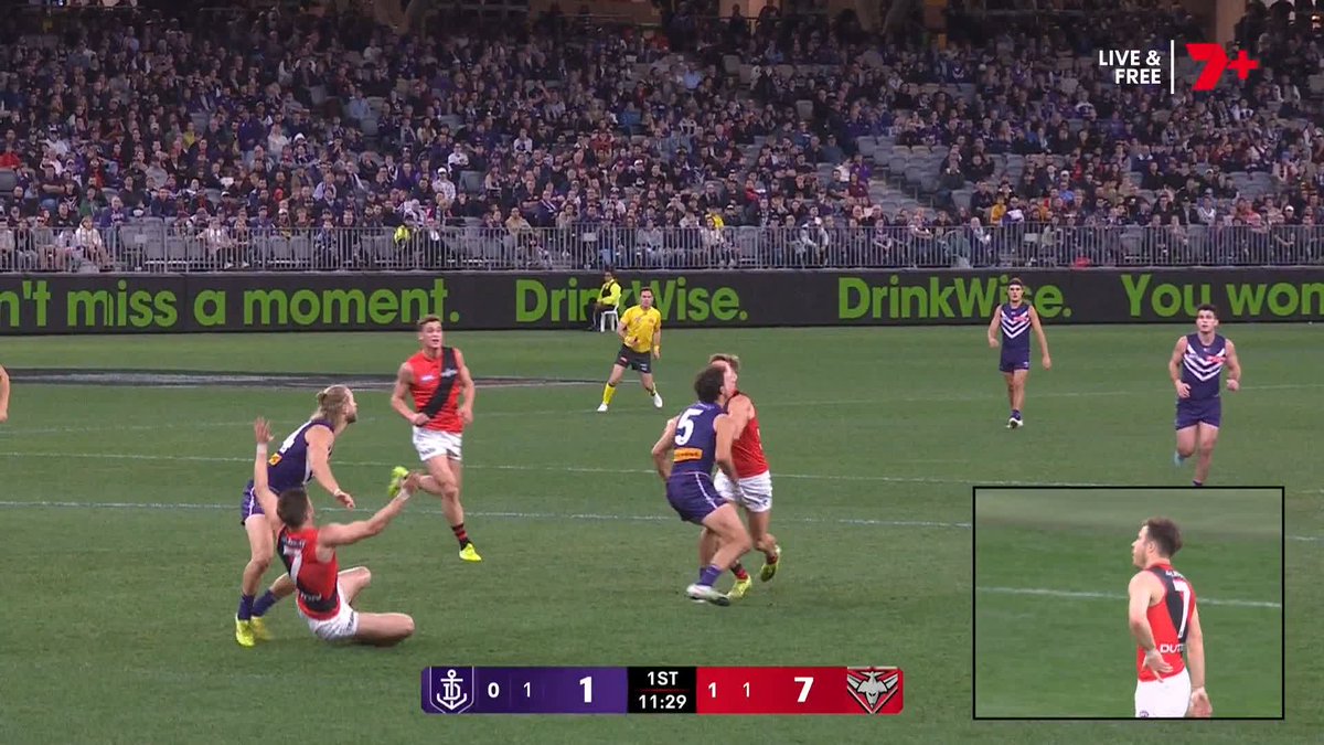 "Just didn't love this from Zach Merrett." 🗣️ Kane Cornes on this contest | #AFLFreoDons