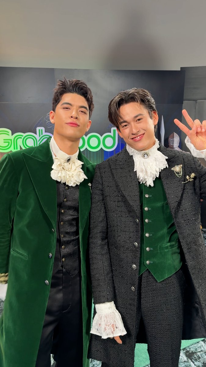 👻 Let's get this party startled!💚 ทุกคนพร้อมมาสนุกกับพวกเราและแก๊งผีๆ กันในไลฟ์ “GrabFood Hot Deals ลดแรงทุกวัน อิ่มคุ้มทุกมื้อ กับจอส-กวิน” แล้วใช่มั้ย มาเจอกันเยอะๆ นะครับ 🧛🏻‍♂️🧛🏻 #GrabFoodHotDealsxJossGawin #GrabFood #GMMTV JWR Gawin Caskey
