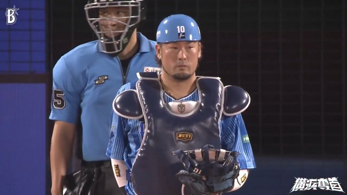 初回の #山本祐大 選手の好プレーに続き、#戸柱恭孝 選手も素晴らしいスローイングで2塁ランナーをタッチアウト👍 9回表 DB 1 - 2 L #日本生命セ・パ交流戦 #解き放て #baystars