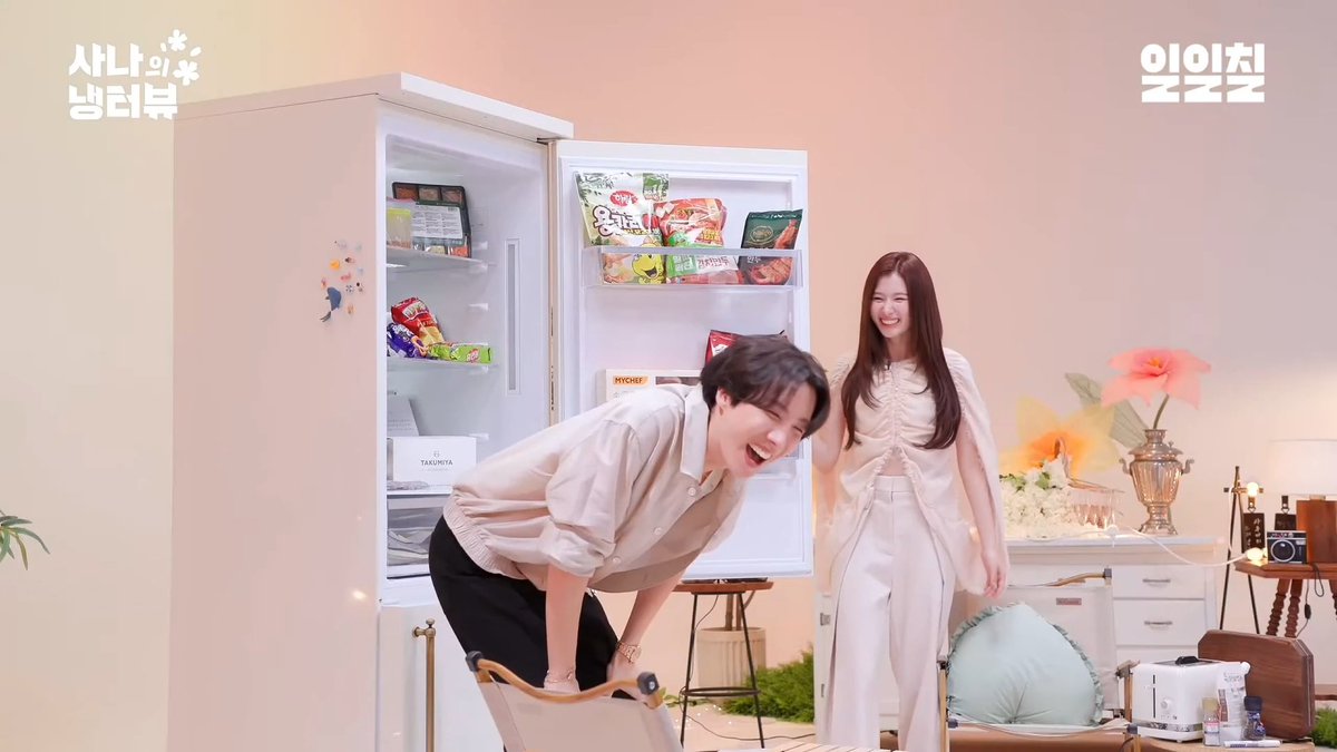 SANA AND J-HOPE IMITATING EACH OTHER THEY WERE SO FUNNY TOGETHER 😭
