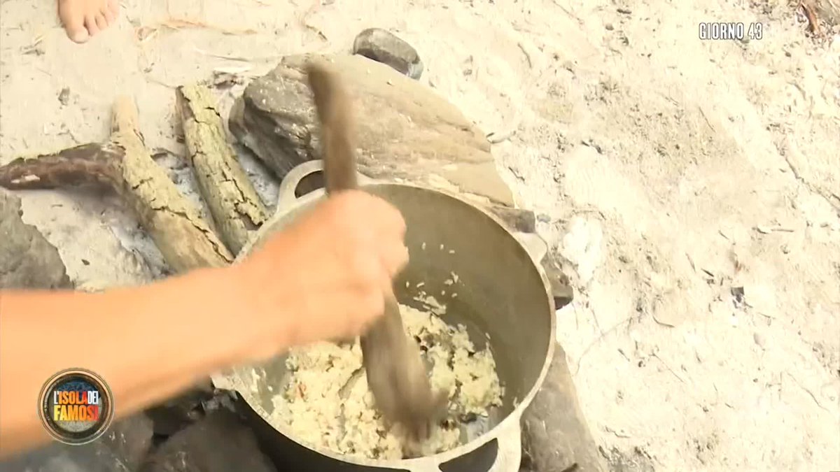 "S'arrangiano quelli della pesca!" Cristina è rimasta deliziata dal riso con le lumache. #Isola