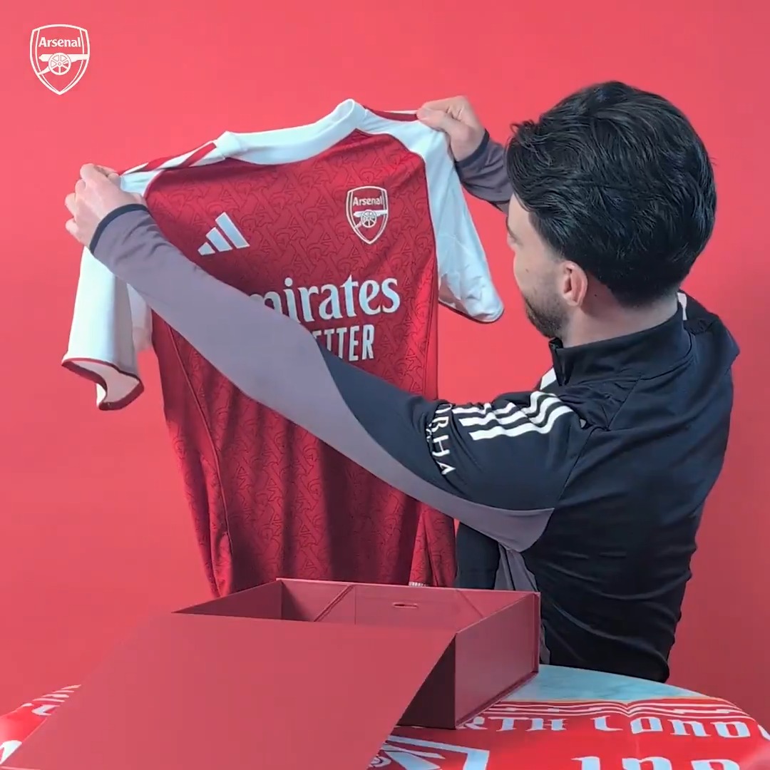 Making a lasting impression ⚡️ Get next season ready with our new home shirt at Arsenal Direct 👇
