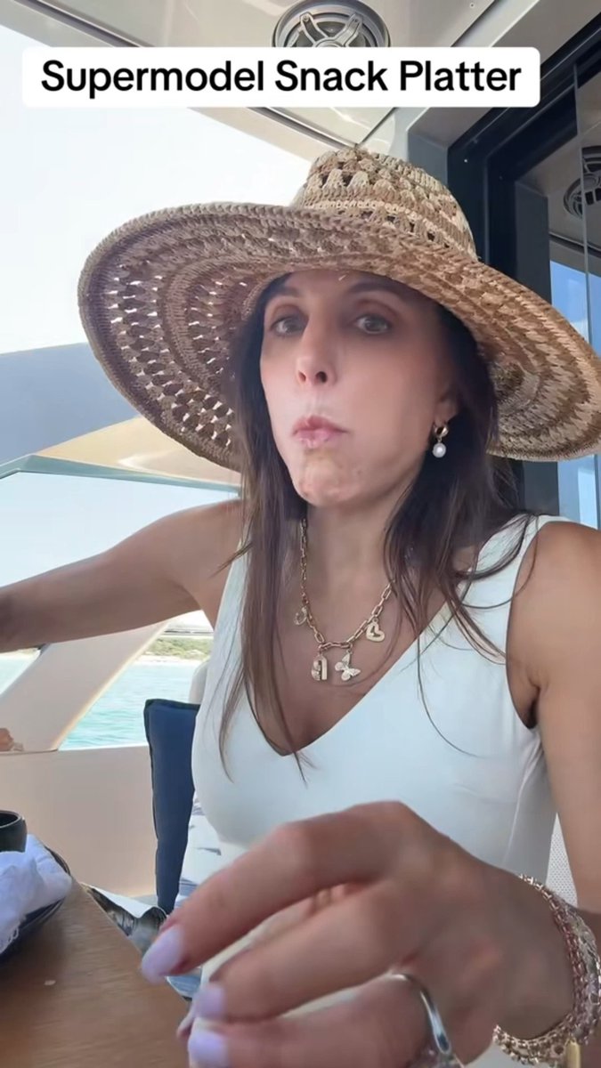 Beyond Davoon #SuperModel #supermodelsnack #supermodelsnackplatter #lordswork #bethennymademetryit #bethennymademebuyit #yourewelcome #forthepeople