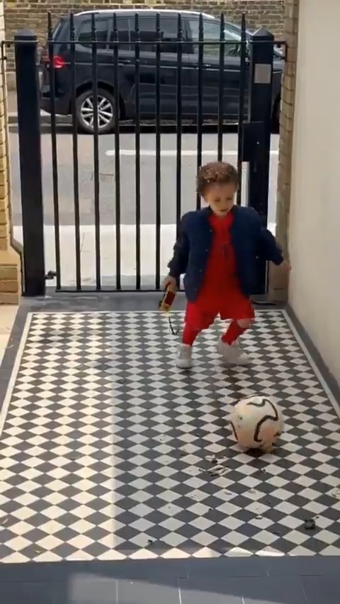 ⚽ Bugün, Leroy Sane'nin oğlu Milo.