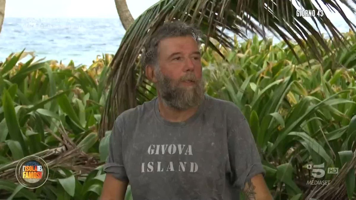 "Questa isola qui, che è un angolo di paradiso e inferno, per me è la conclusione di un cerchio." Paolo e Jasmin sono contenti di essere arrivati nella selvaggia e meravigliosa Playa Paloma. #Isola