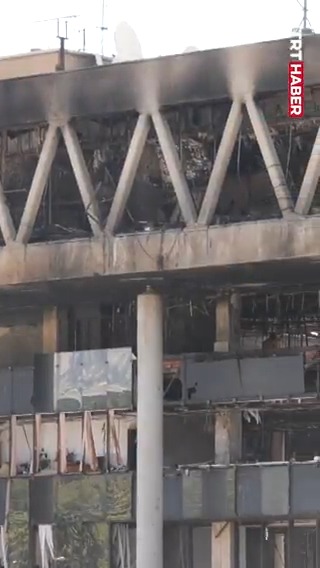 İsrail saldırıları sonrası İran Devlet Televizyonu binasının son hali…
