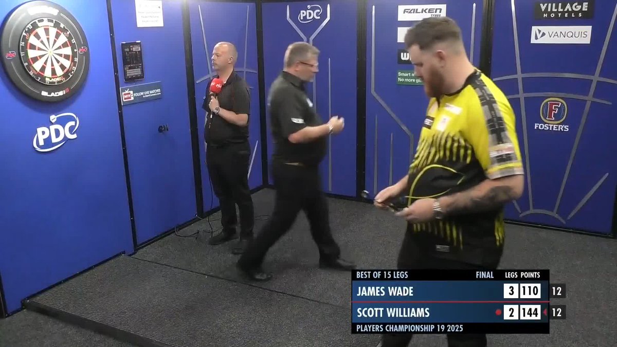 110 FROM WADE! It's just classic James Wade as he fires a ton-plus to move 4-2 ahead. 📺 #PC19