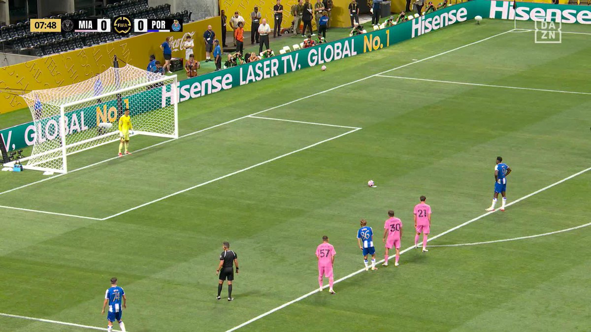 Samu marca o primeiro golo do Porto no Mundial!