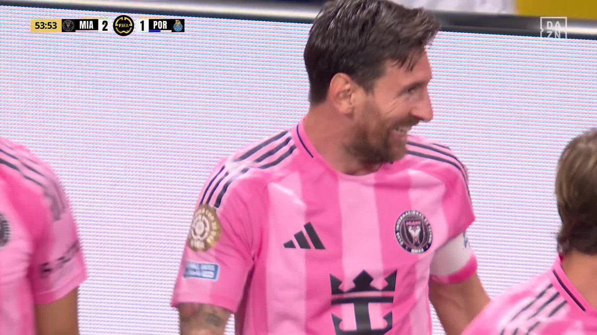 LEO MESSI, GRACIAS POR EXISTIR 🇦🇷1️⃣0️⃣ ES UN GENIO MUNDIAL. ES UN GOL PARA LA ETERNIDAD DEL FÚTBOL 😍 @FIFACWC| Todos los partidos gratis en #TakeItToTheWorld