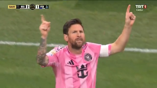 L I O N E L M E S S I 🐐