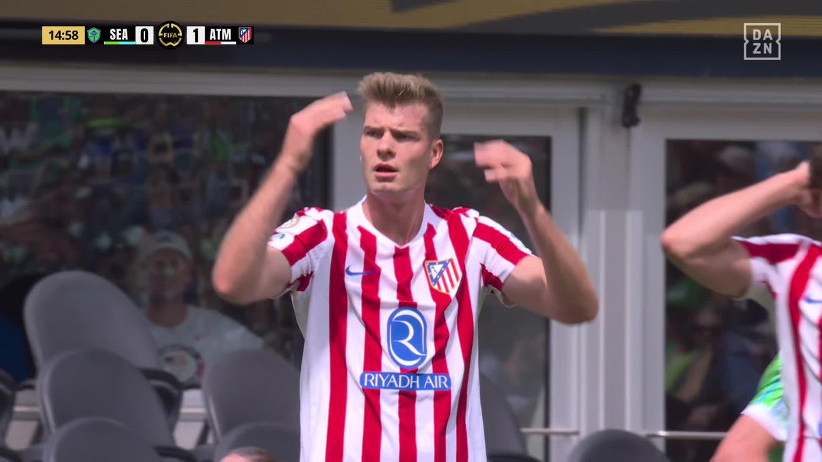 "Sorloth" Porque esto que falló bajo el arco en el partido del Atlético Madrid ante el Seattle Sounders por el Mundial de Clubes. Mirá lo que se erró el pelotudo, tiene menos definición que un televisor de un geriátrico el noruego hijo de re mil puta.