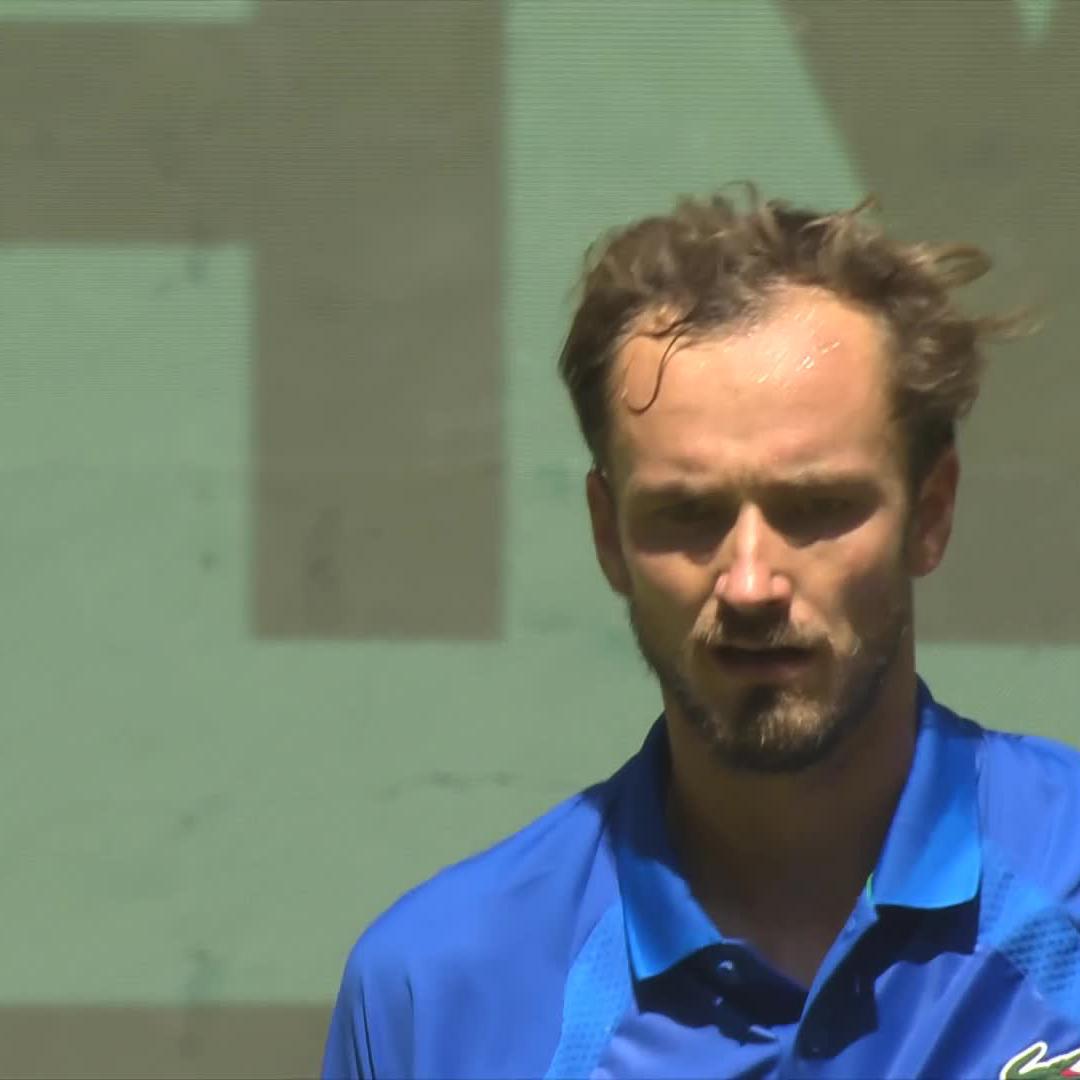 Grassvedev 🌱 Daniil Medvedev secures his 50th grass court win defeating Michelsen 6-4 6-3 to make the Halle last 4! #TWO25
