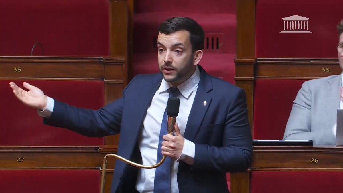 📹 « Ce moratoire était au cœur de nos propositions. Nous le proposons. Il est voté. Où sont vos députés ? Où sont les députés écologistes qui auraient pu faire barrage à ce qui menace l'humanité ? Visiblement, l'humanité n'a pas l'air si menacée par ce texte, Madame Rousseau, pour que vos collègues de gauche soient si peu mobilisés. » Jean-Philippe Tanguy Ⓜ️ répond à Sandrine Rousseau concernant le moratoire sur les énergies éoliennes et photovoltaïques ⤵️