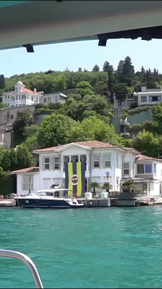 altıncı saniyede feci krize sokuyor ya.