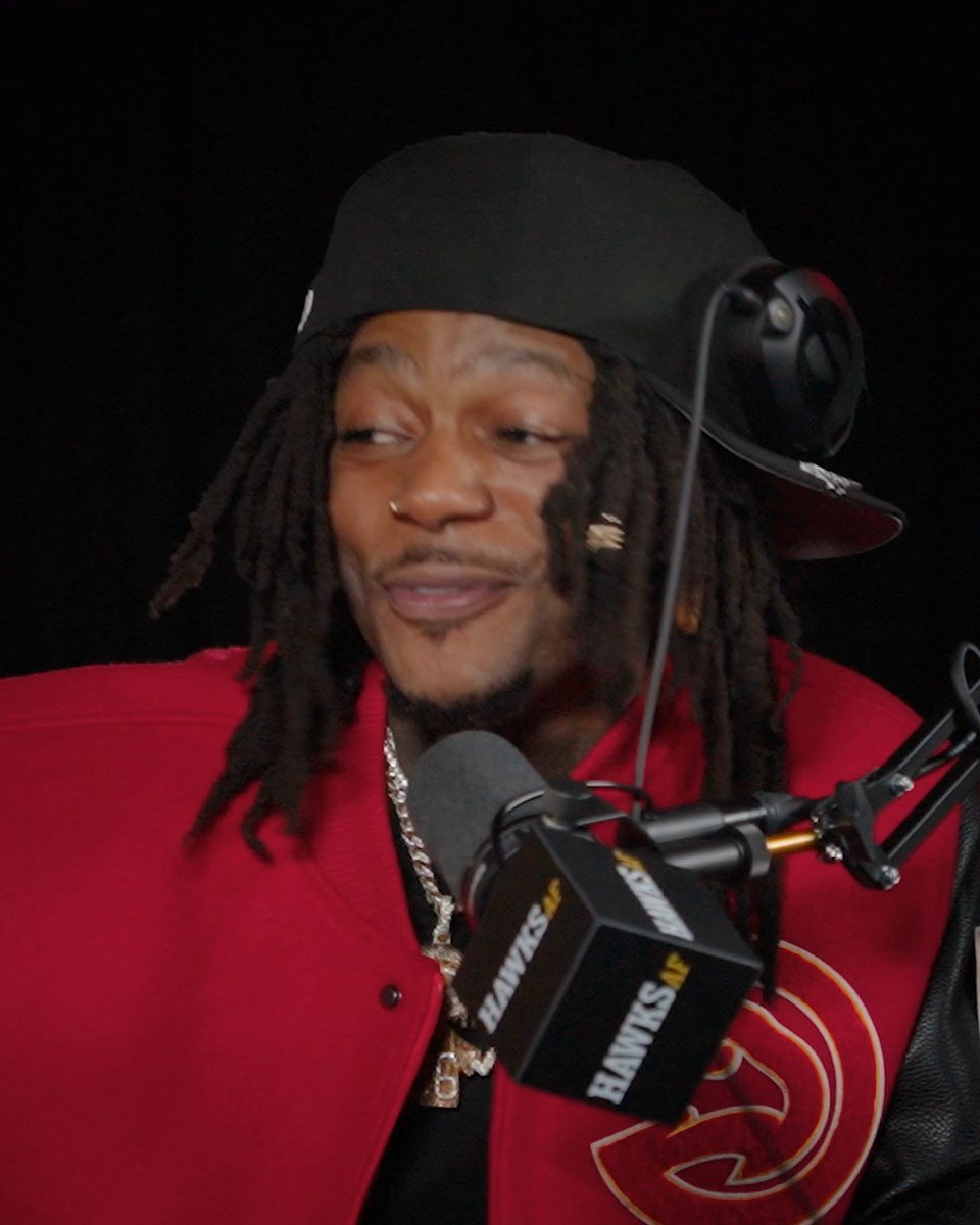 .EARTHGANG knew when it was time for (J.I.D) to hang up the cleats and pick up the mic 😂 Watch this full episode of Hawks AF 👉