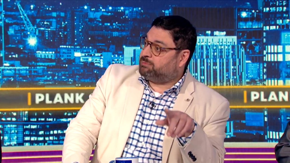 Historian Rafe Heydel-Mankoo says politicians have tried to 'cover up' the grooming gangs scandal. "Labour councillors in the north of England are beholden the Muslim vote." 📺 Plank Of The Week - Mike Graham 🇬🇧 Howard Cox Rafe Heydel-Mankoo Samara Gill