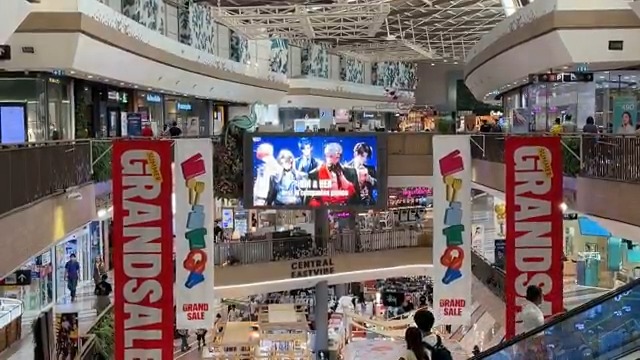 $AI Holder bumps into his virtual girlfriend in Thailand again. 🇹🇭 We believe: Promoting the projects you trust to as many people as possible is always the right choice.