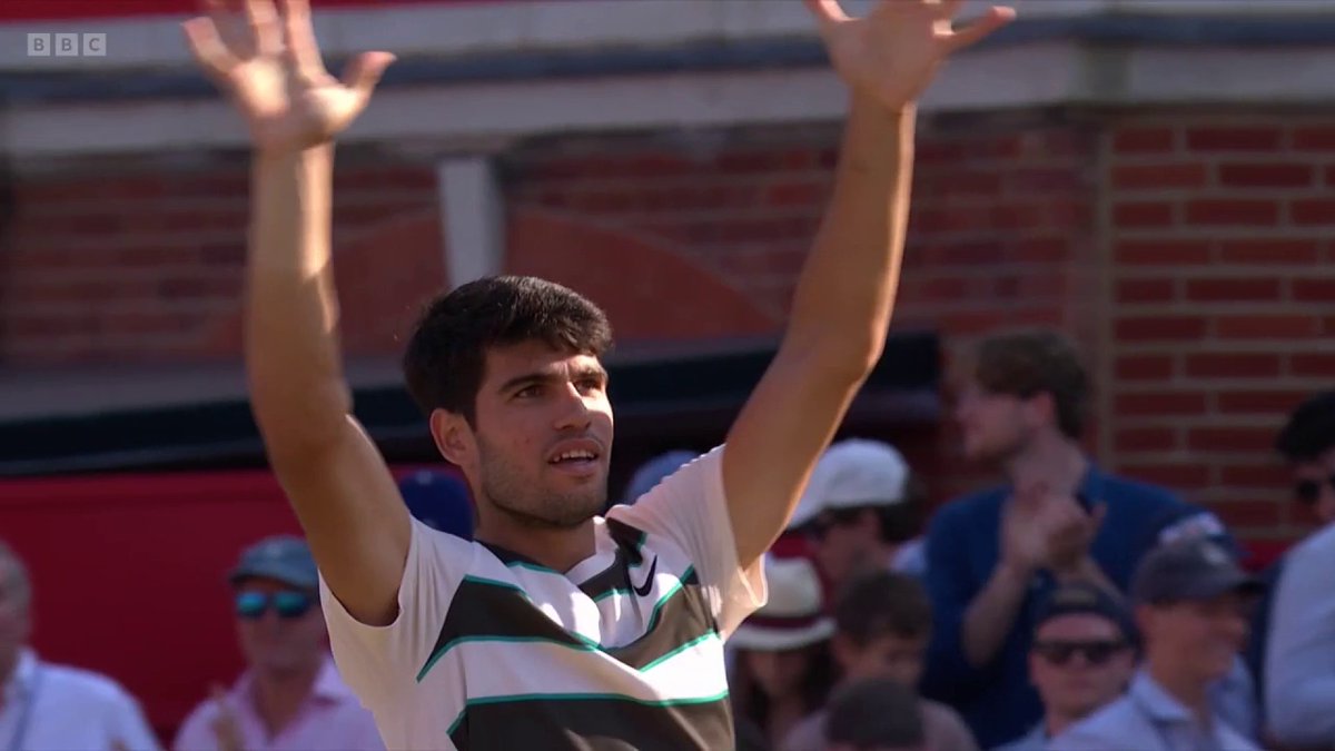 Queen's semi-final locked in 🔒 Top seed Carlos Alcaraz seals victory over Arthur Rinderknech 🔥