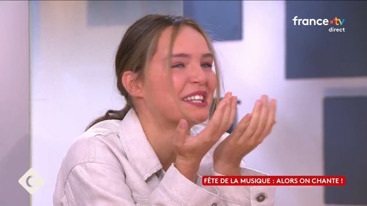 Mallory Wanecque ("L’Amour Ouf") en pleurs en écoutant Johnny Hallyday
