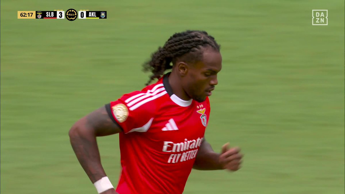Renato Sanches (27) scores for Benfica. He was the EURO 2016 Young Player of the Tournament. Time flies. 🇵🇹🫡