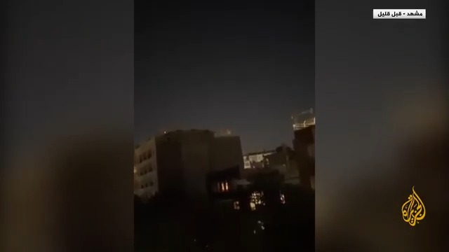تفعيل الدفاعات الجوية في سماء مشهد شمال شرق #إيران بعد هجمات إسرائيلية #الأخبار