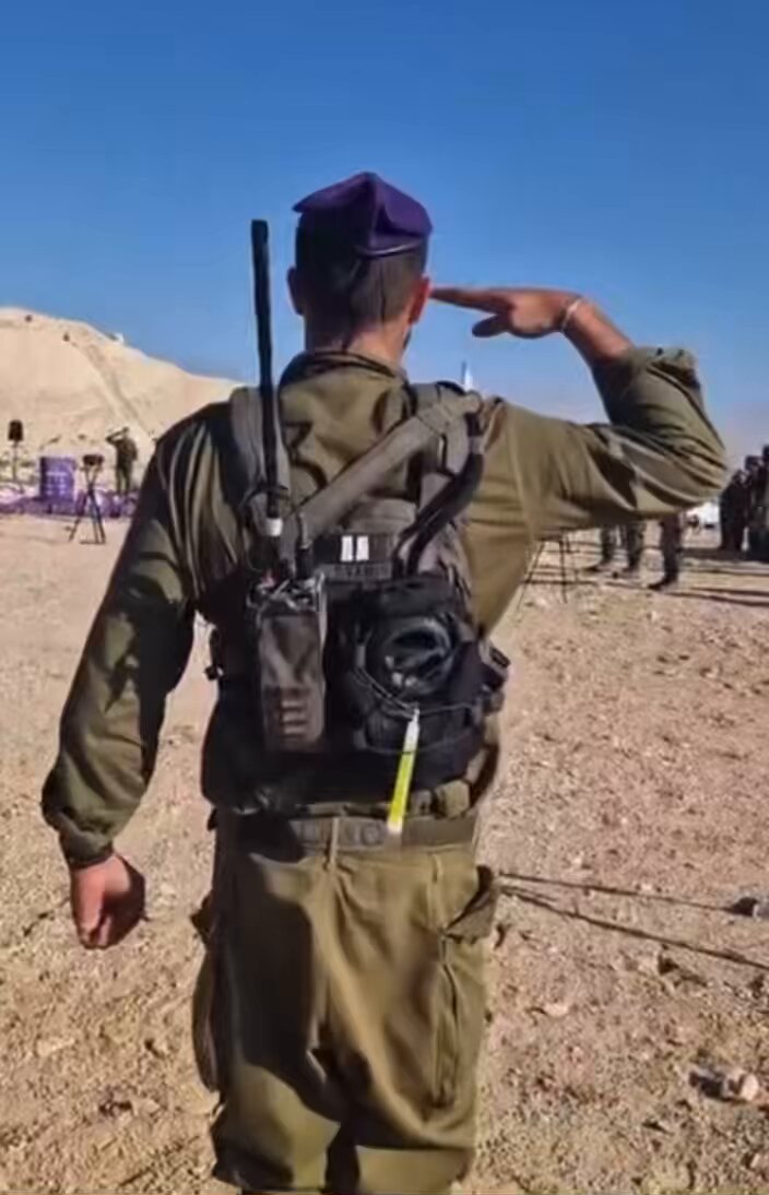 A new generation of Israel Defense Forces soldiers swore an oath to protect the State of Israel while singing the Israeli National Anthem, "Hatikvah" (Hope). Heroes of Israel. ✡️🇮🇱