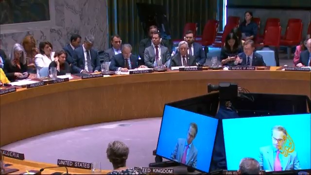 الأمين العام للأمم المتحدة أنطونيو غوتيريش يدعو إلى ضرورة العودة لمسار التفاوض والدبلوماسية في جلسة طارئة بمجلس الأمن في نيويورك، بطلب من طهران لمناقشة العمليات العسكرية بين #إيران وإسرائيل | تقرير: بيسان أبو كويك #الأخبار