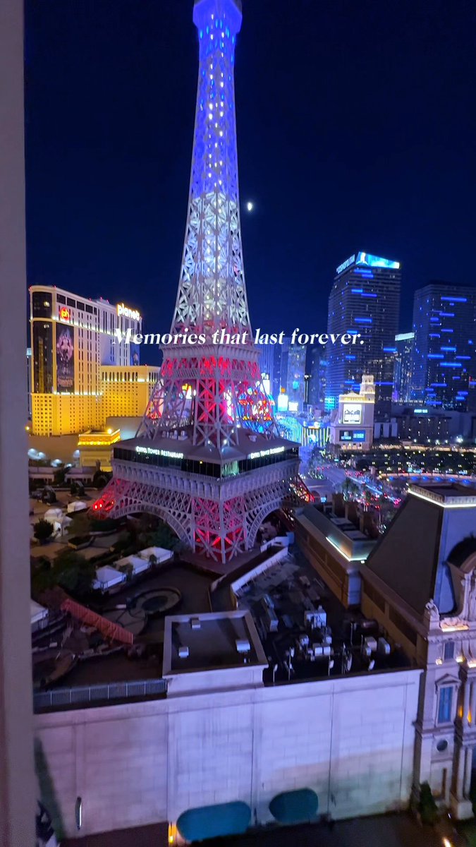Making Vegas memories last forever from your Versailles Tower balcony room 🤩