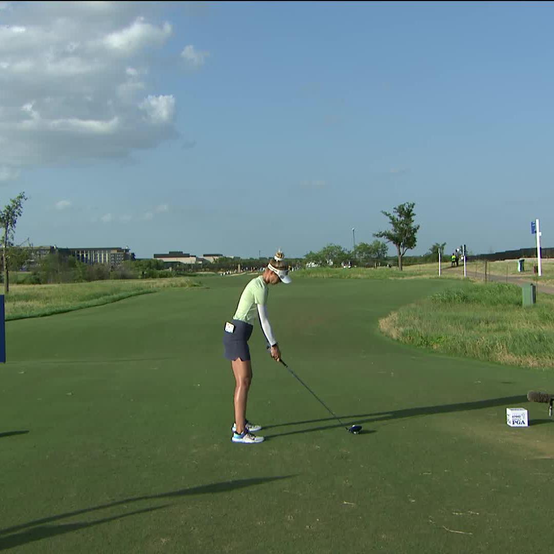 World No. 1 Nelly Korda goes for the green and rips her drive 302 yards 🔥