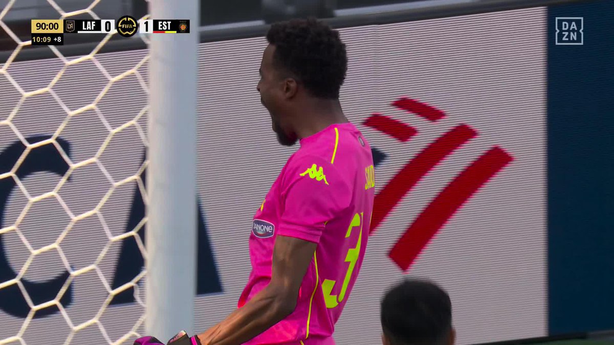 LAFC had a chance to keep their Club World Cup hopes alive from the spot DEEP into stoppage time, and then... (via DAZN Football)