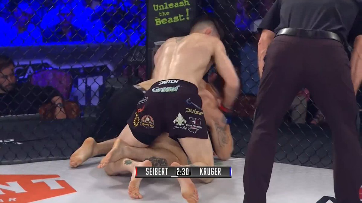 Lucas Seibert STEAMROLLS his opponent to kick us off 🚊 #LFA211