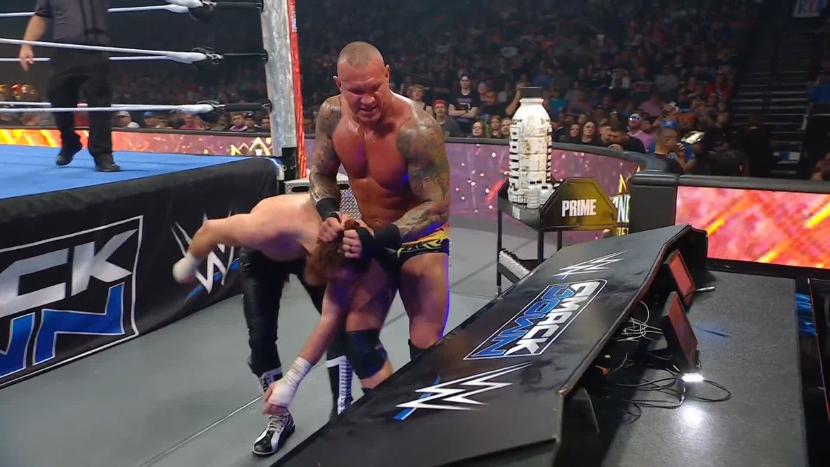 .Sami Zayn just gave Randy Orton a taste of his own medicine! 😮‍💨 #SmackDown