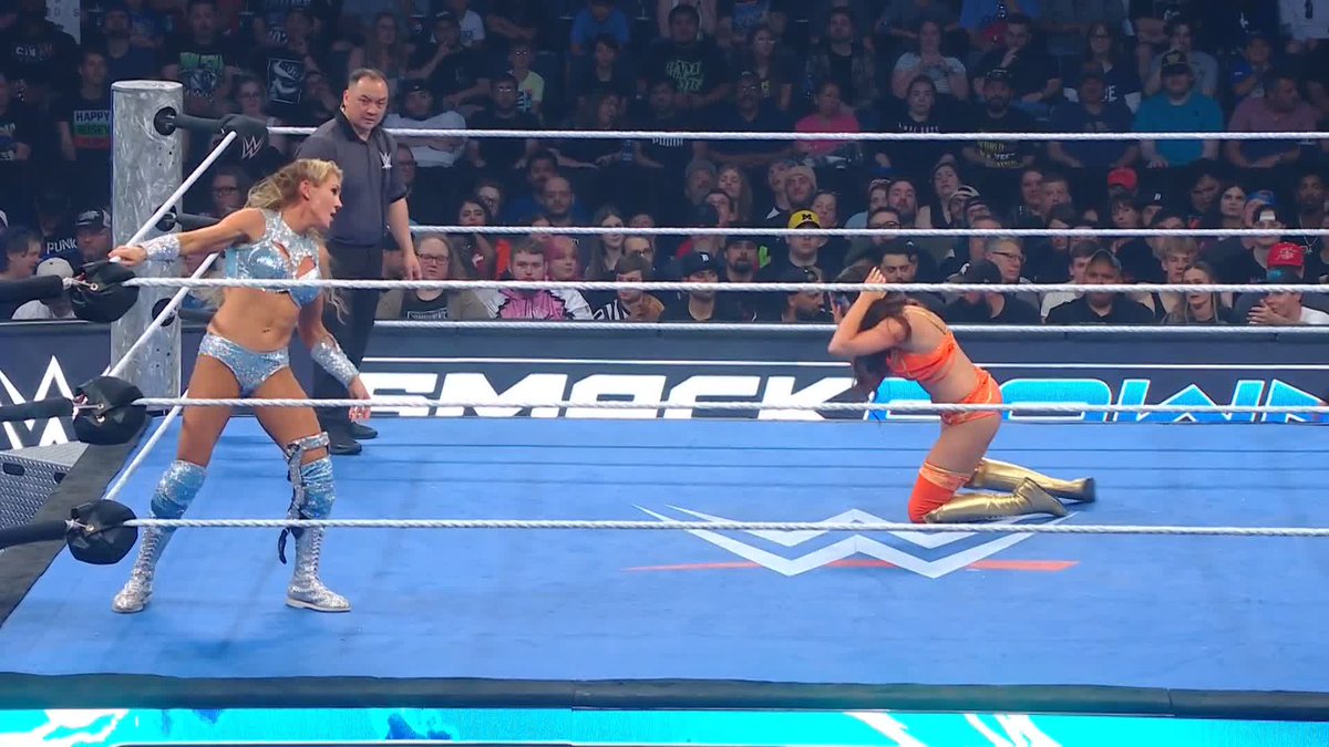 .Charlotte Flair is rolling ๐ฅ #SmackDown