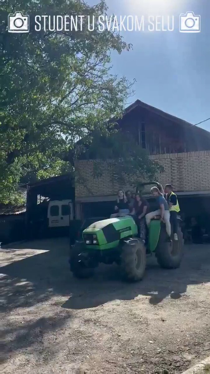 Ovi kadrovi su najveći poraz naprednjaštva u Srbiji, a Vučić neka pobeđuje u svetu i dalje. 😍😍😍