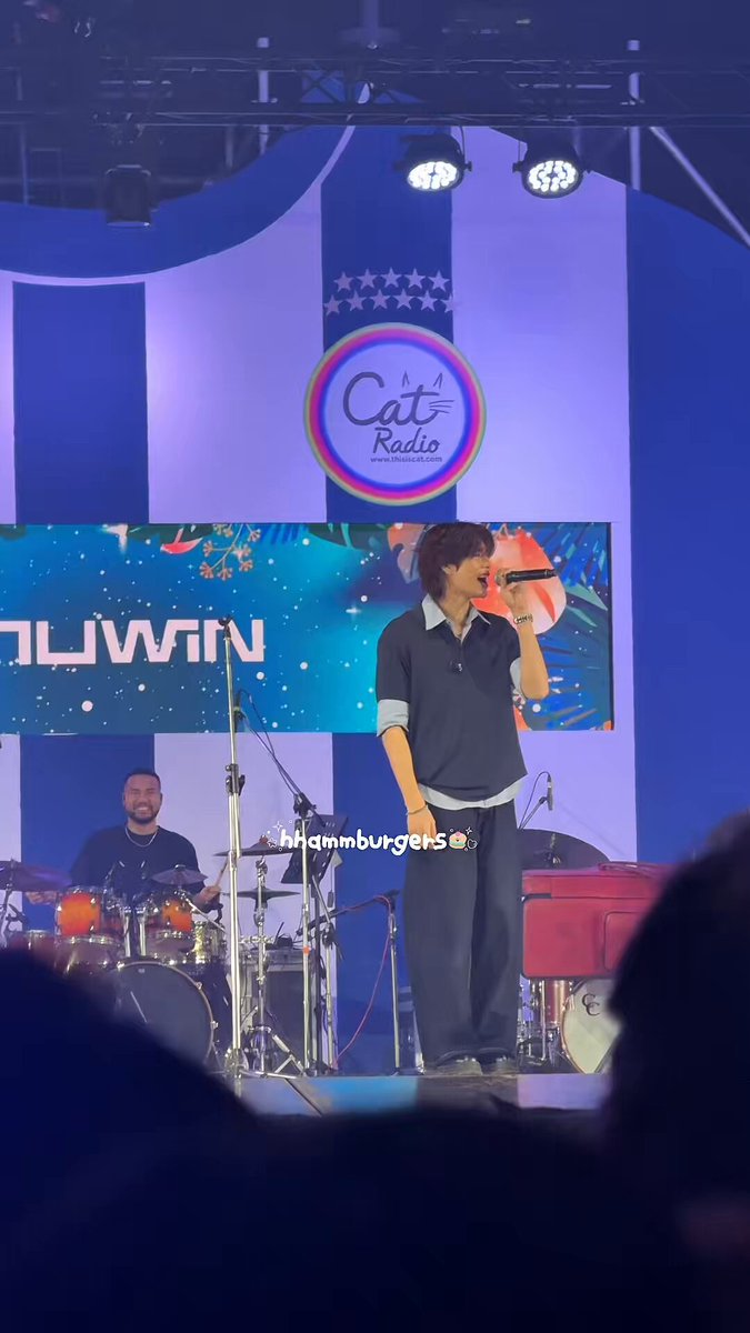 คุนภูวิน riser music เอาเพลง jasper มาร้องด้วยอ่ะ🖤🤘🏻 Sadistic แบบสดๆๆ ขอแรงๆๆกว่านี้ ดีมากกกกกกกกก PHUWIN CAT STAGE #CATTSHIRTxPHUWIN #phuwintang
